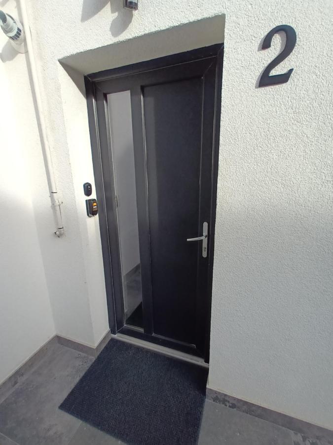 Old Town Studio Apartments Бая-Маре Экстерьер фото