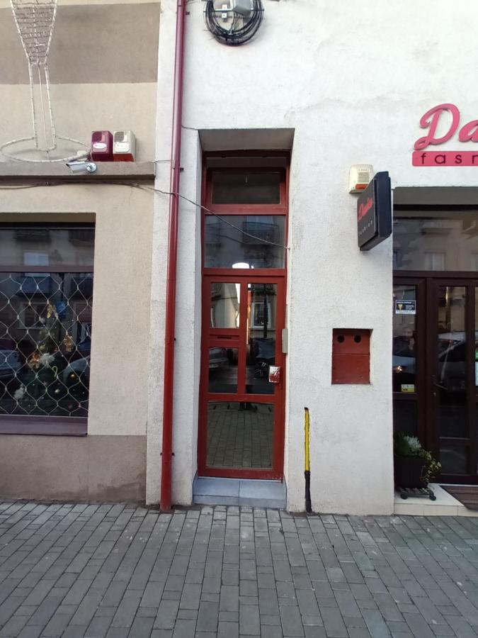 Old Town Studio Apartments Бая-Маре Экстерьер фото
