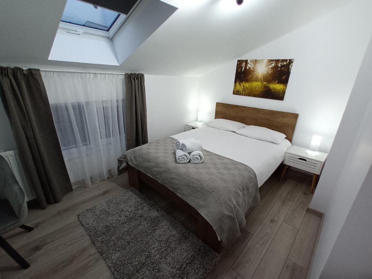 Old Town Studio Apartments Бая-Маре Экстерьер фото