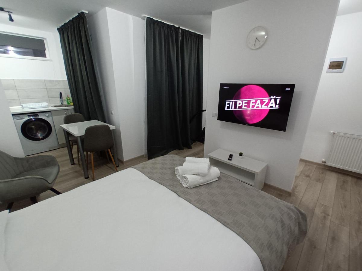 Old Town Studio Apartments Бая-Маре Экстерьер фото